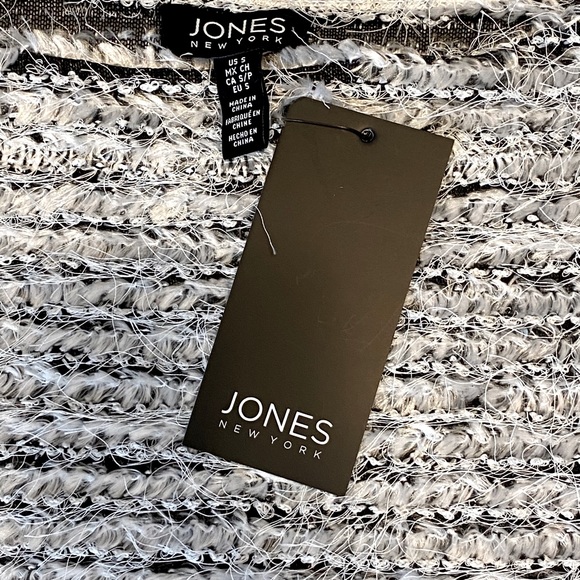 Jones of NY Ladies Sweater - Picture 5 of 6